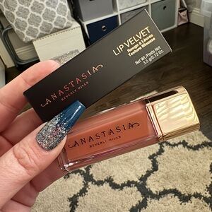 NEW Anastasia Beverly Hills lip velvet “Crush”